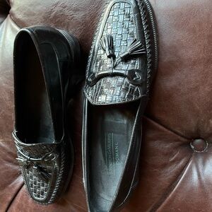 Black Loafers with Textured Leather and Decorative Metal Bar